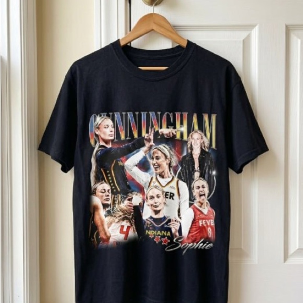 Sophie Cunningham Graphic Tee in Black